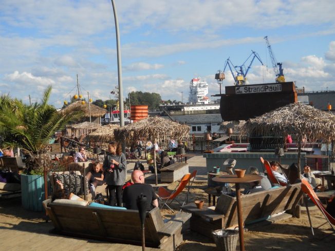 561093_10151990415700495_1904369071_n