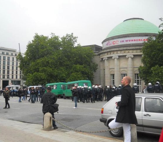 531200_10151990417805495_244029214_n